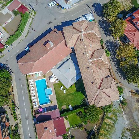 Hotel Csernomorec Kültér fotó