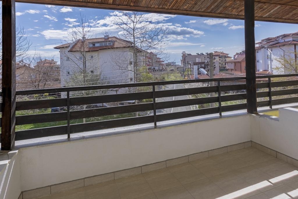 Hotel Csernomorec Kültér fotó