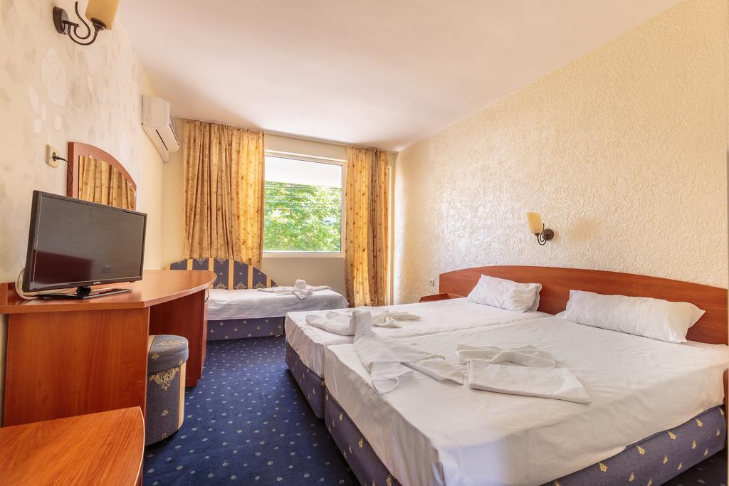 Hotel Csernomorec Kültér fotó