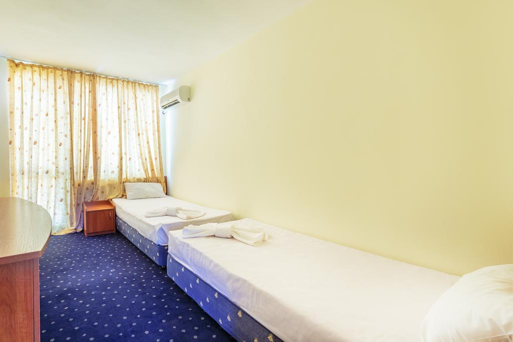 Hotel Csernomorec Kültér fotó