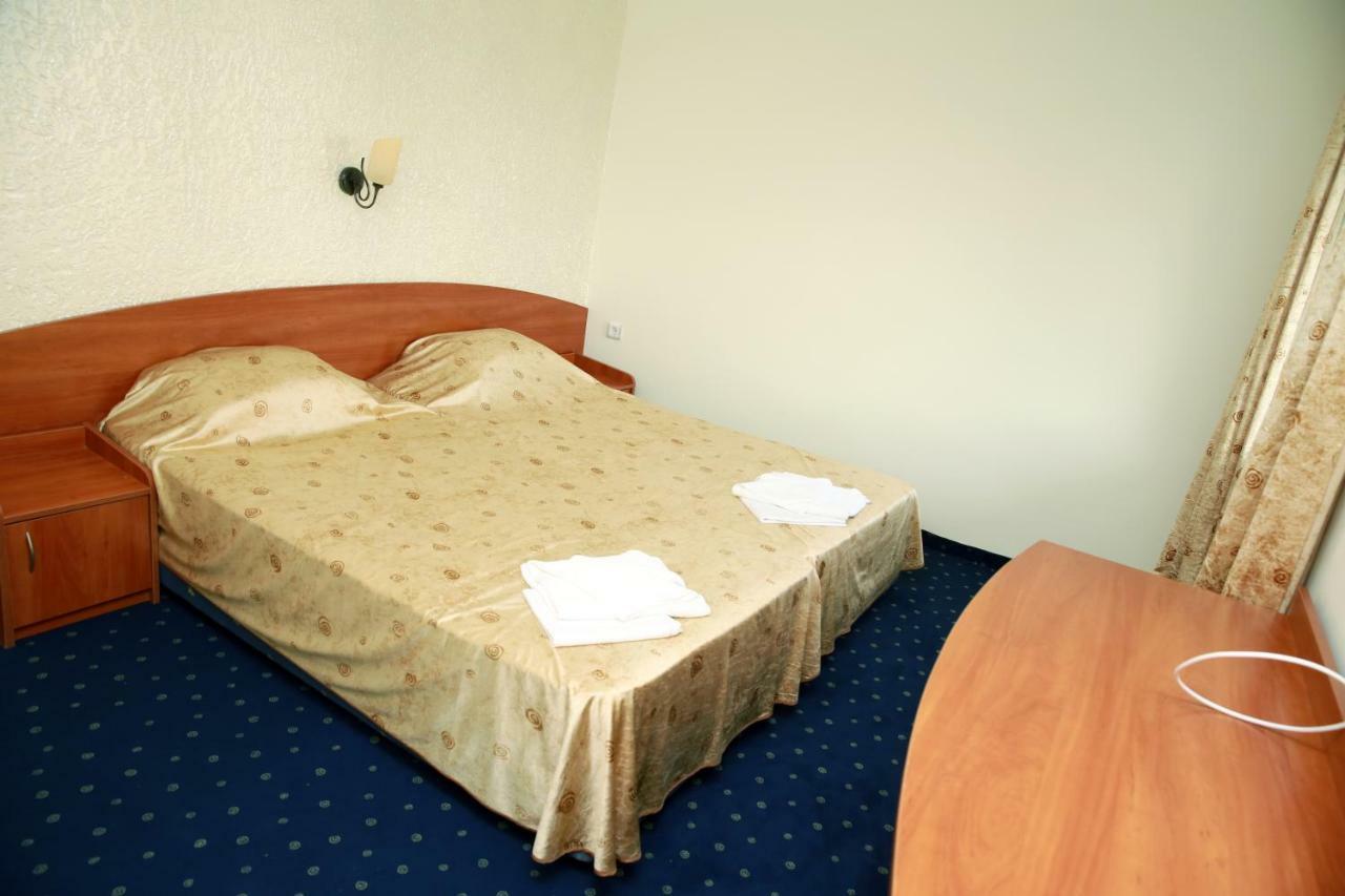 Hotel Csernomorec Kültér fotó