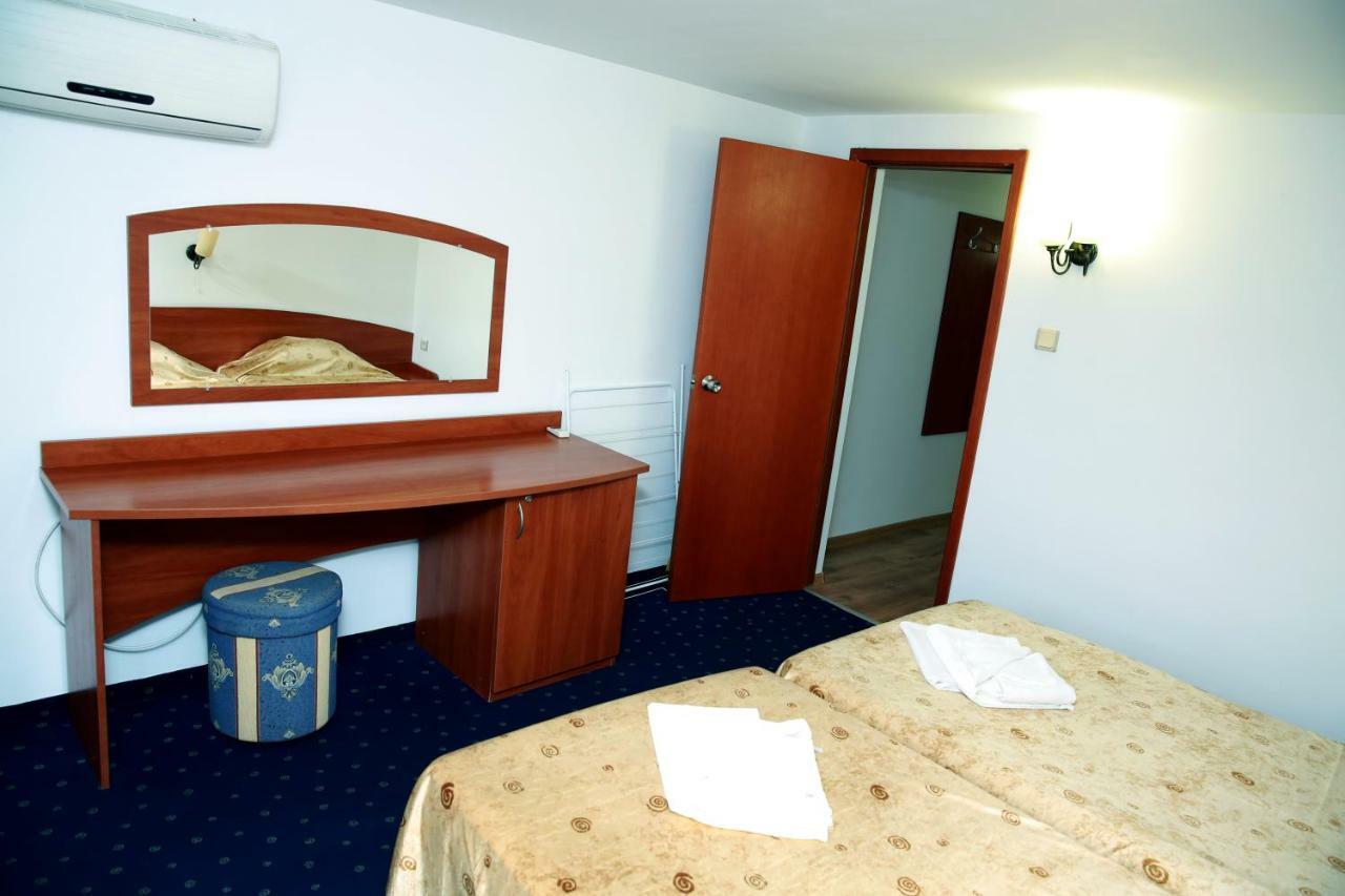 Hotel Csernomorec Kültér fotó
