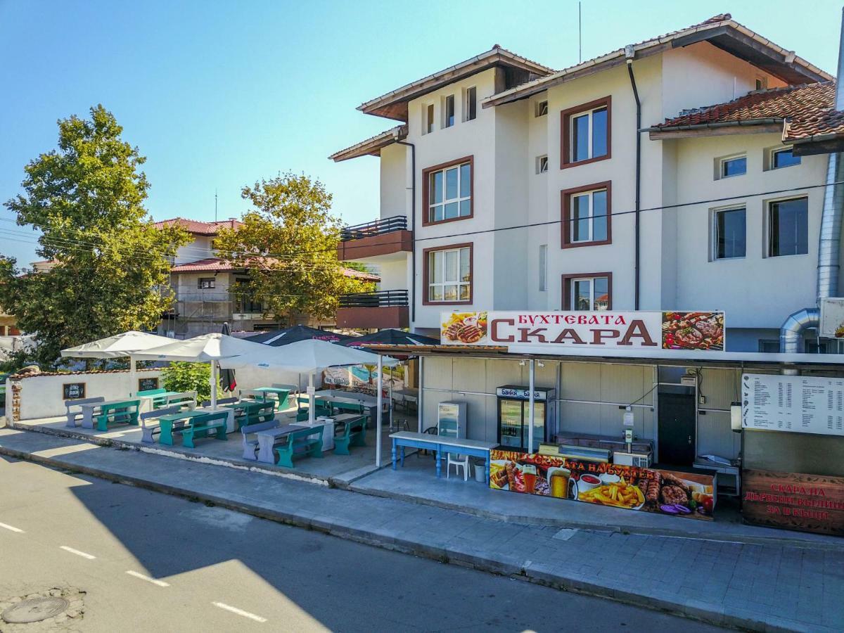 Hotel Csernomorec Kültér fotó